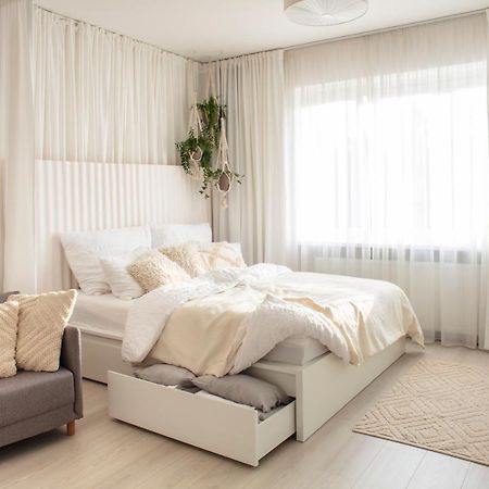 Light Room By Zoom Apartments Pressburg Exterior foto